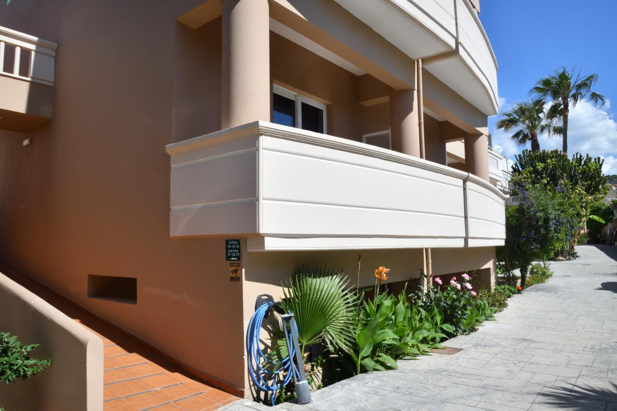 Akatos Hotel Agia Marina  Exterior photo