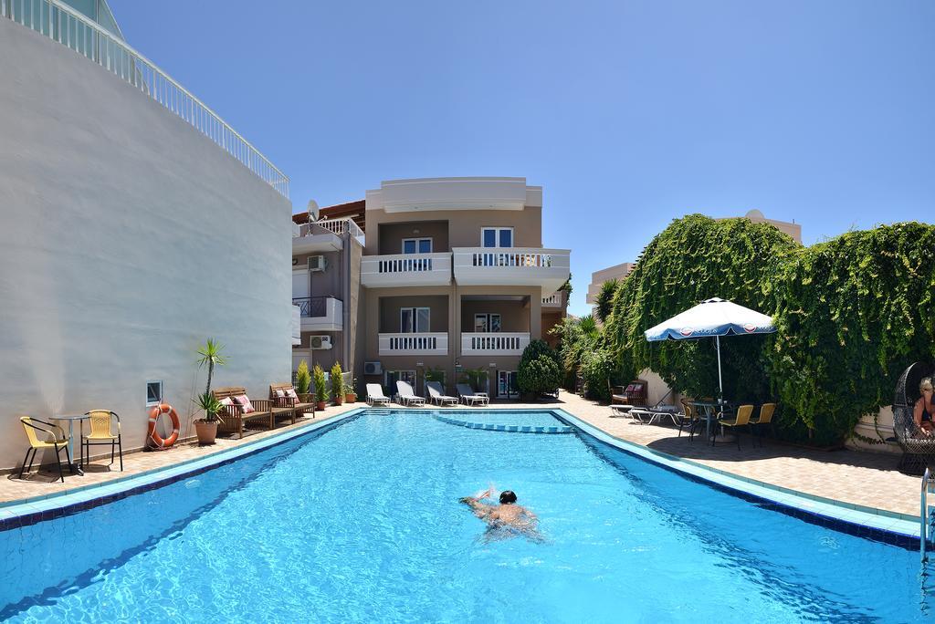 Akatos Hotel Agia Marina  Exterior photo