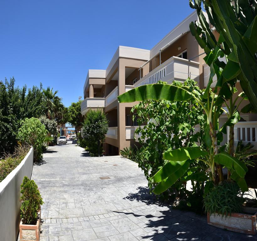 Akatos Hotel Agia Marina  Exterior photo